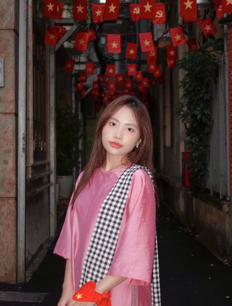 Từ cô bé dân ca đến nghệ sĩ Gen Z yêu văn hoá: amp;#34;Vũ trụ thời trangamp;#34; của Phương Mỹ Chi đặc biệt thế nào? - 7