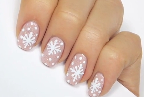 8 Bước vẽ nail Cậu Bé Người Tuyết – KellyPang Nail