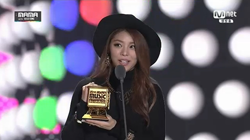 EXO ẵm 4 giải thưởng lớn tại MAMA 2014 - 15