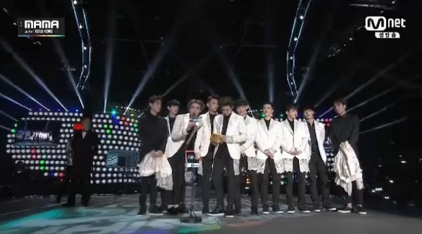 EXO ẵm 4 giải thưởng lớn tại MAMA 2014 - 1