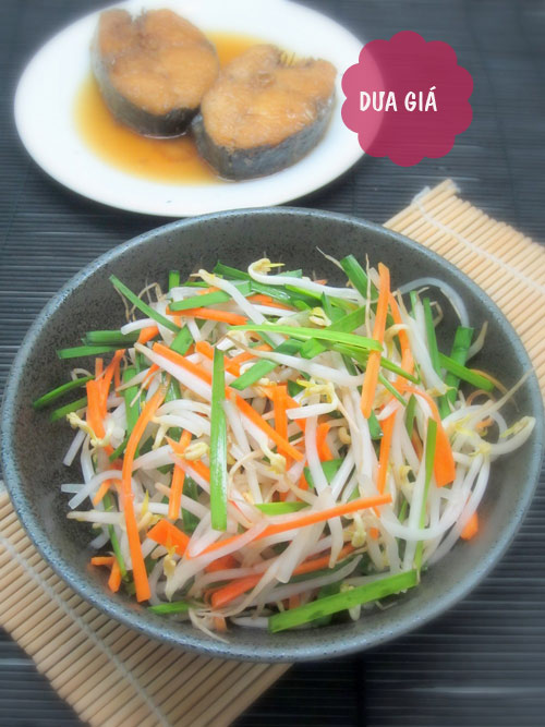 Thực đơn: Vịt om sấu, canh chua cá - 3