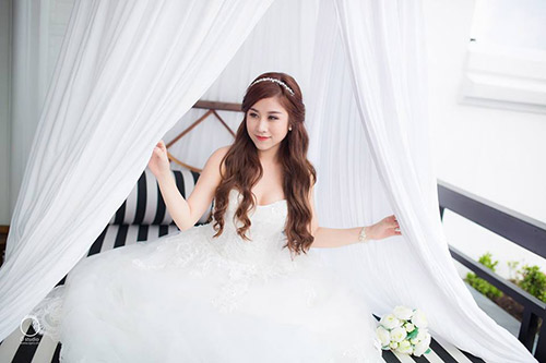 Ảnh cưới bikini táo bạo của cặp đôi từng huỷ cưới phút chót - 12