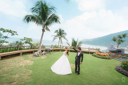 Ảnh cưới bikini táo bạo của cặp đôi từng huỷ cưới phút chót - 10