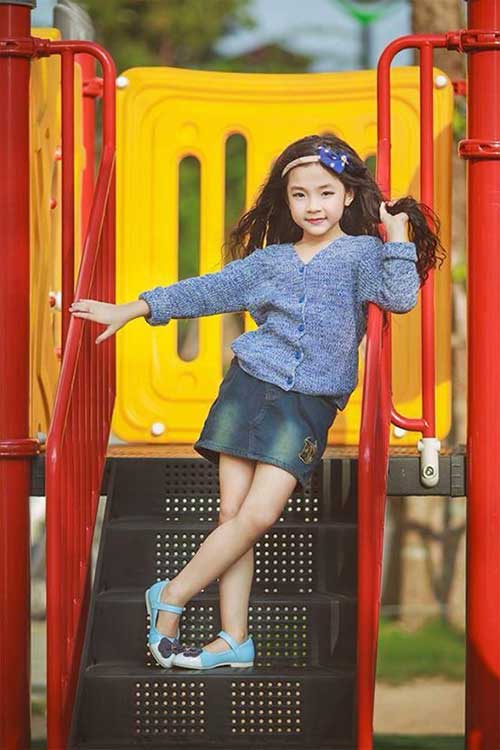 Vẻ đẹp mẫu nhí 7 tuổi được mệnh danh “Tiểu Hồ Ngọc Hà” - 11