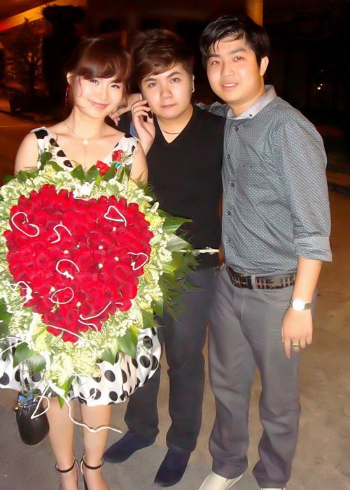 Lộ diện chồng sắp cưới điển trai của Nhật Kim Anh - 6