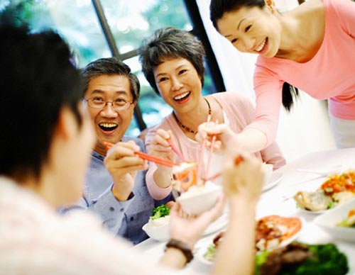 Nàng dâu sung sướng vì có bố mẹ chồng quot;number 1quot; - 1