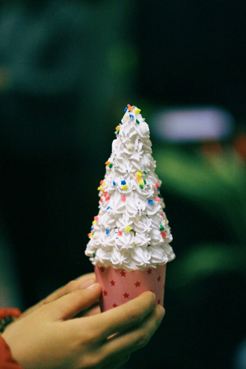 Bánh Giáng sinh rực rỡ thị trường Hà Nội - 20