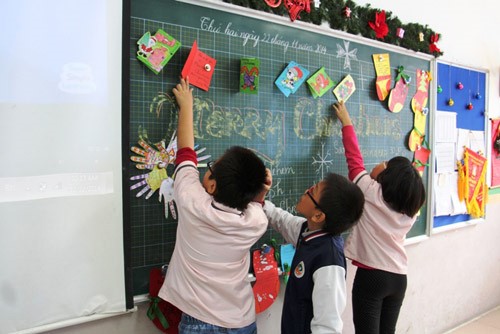Trường mầm non, tiểu học tưng bừng đón Noel - 14