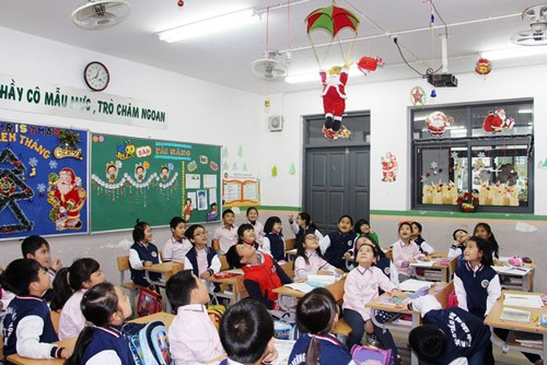 Trường mầm non, tiểu học tưng bừng đón Noel - 17