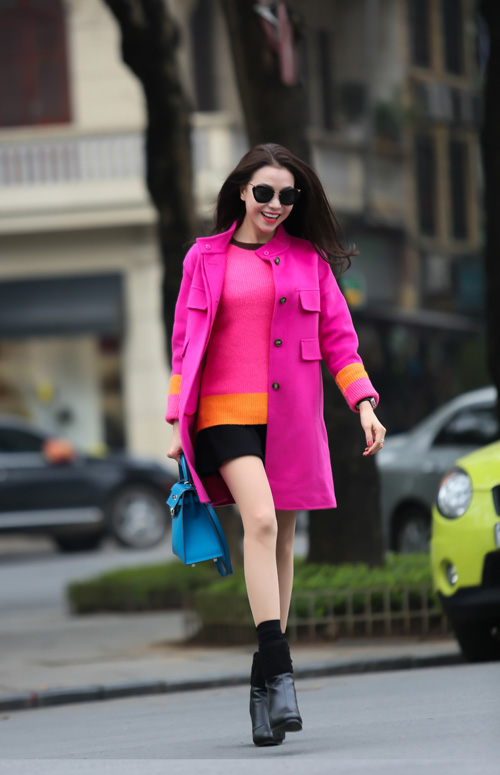 Trà Ngọc Hằng rực rỡ xuống phố mùa Đông Hà Nội - 4