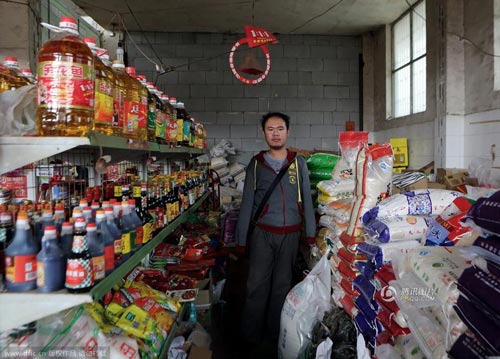 Chàng trai không tay thất học và ước mơ kinh doanh - 2