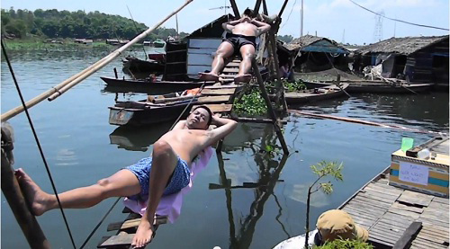 Từ resort cao cấp đến nhà tranh trong phim Thái Hòa - 12