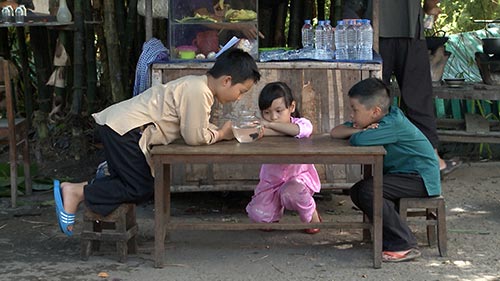 Tập 9 Bố ơi: Tê Giác lại gây căng thẳng vì giành cá với Bờm - 3