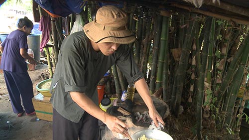 Tập 9 Bố ơi: Tê Giác lại gây căng thẳng vì giành cá với Bờm - 1