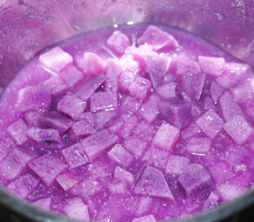 Chè khoai tím ngon ngọt, béo bùi