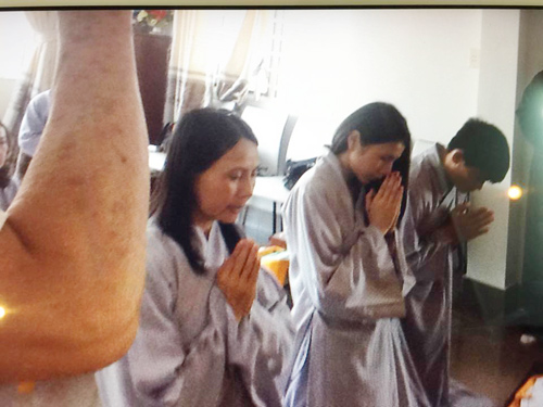 Thủy Tiên - Công Vinh tụng kinh Bát Dương trước ngày cưới - 8