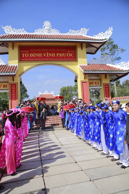 Thủy Tiên - Công Vinh hạnh phúc trao nhẫn cưới - 15