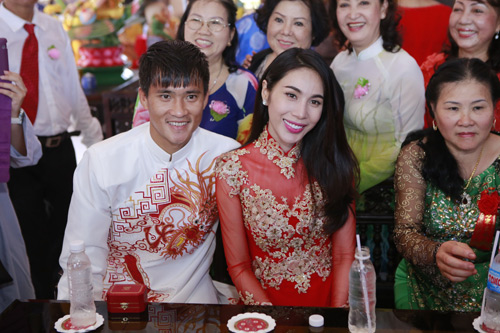 Thủy Tiên - Công Vinh hạnh phúc trao nhẫn cưới - 19