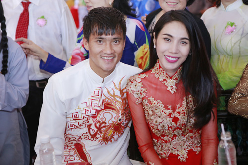 Thủy Tiên - Công Vinh hạnh phúc trao nhẫn cưới - 20