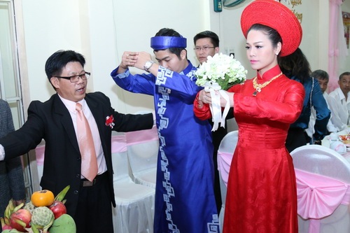 Nhật Kim Anh đẹp rạng ngời trong lễ rước dâu - 4