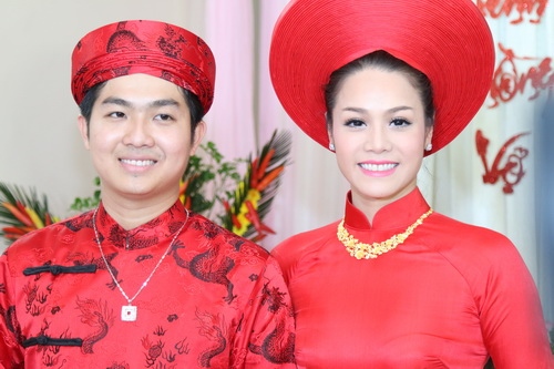 Nhật Kim Anh đẹp rạng ngời trong lễ rước dâu - 9