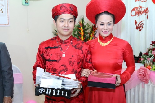 Nhật Kim Anh đẹp rạng ngời trong lễ rước dâu - 19