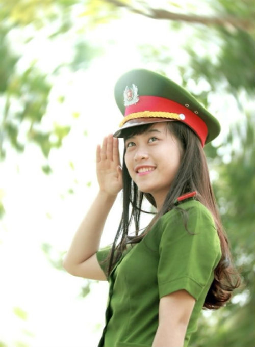 Những nữ sinh cảnh sát làm chao đảo cộng đồng mạng 2014 - 2