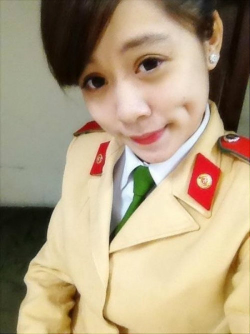 Những nữ sinh cảnh sát làm chao đảo cộng đồng mạng 2014 - 5