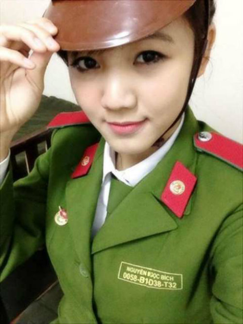 Những nữ sinh cảnh sát làm chao đảo cộng đồng mạng 2014 - 9