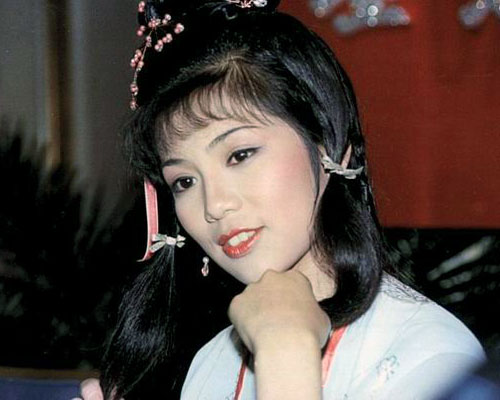 quot;Cânquot; nhan sắc của Hoàng Dung trong 40 năm qua - 2