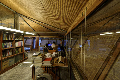 Những ngôi nhà tre mộc mạc ở quận Hoàn Kiếm, Hà Nội - 15