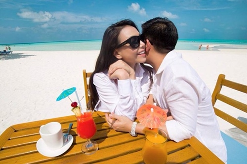 Trà Ngọc Hằng úp mở việc lên xe hoa năm 2015 - 7