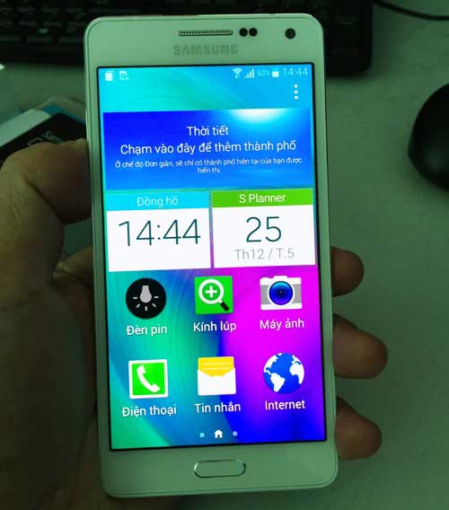 Mở hộp Samsung Galaxy A5, smartphone kim loại nguyên khối - 4