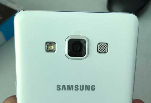 Mở hộp Samsung Galaxy A5, smartphone kim loại nguyên khối - 7