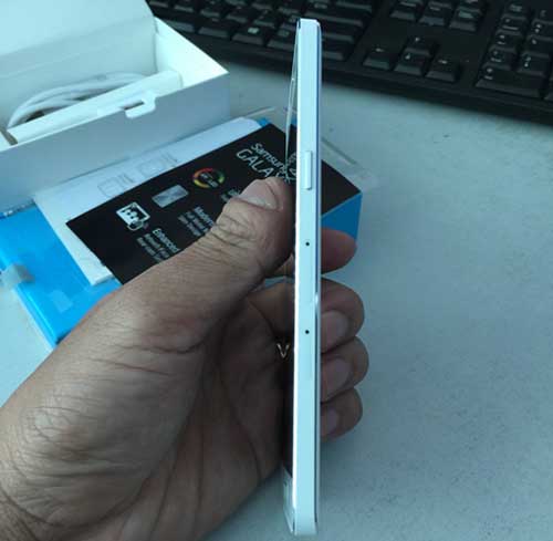 Mở hộp Samsung Galaxy A5, smartphone kim loại nguyên khối - 9