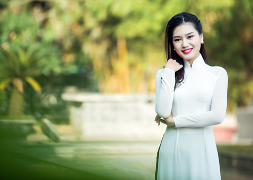 Top 5 HHVN 2014 đẹp dịu dàng trong tà áo dài - 15