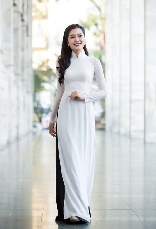 Top 5 HHVN 2014 đẹp dịu dàng trong tà áo dài - 7