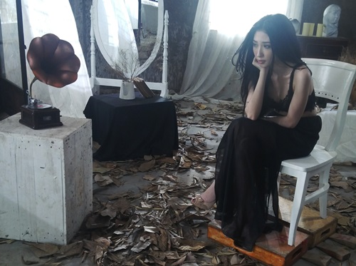 Bạn gái Ngô Kiến Huy ngày càng sexy, hở bạo - 4