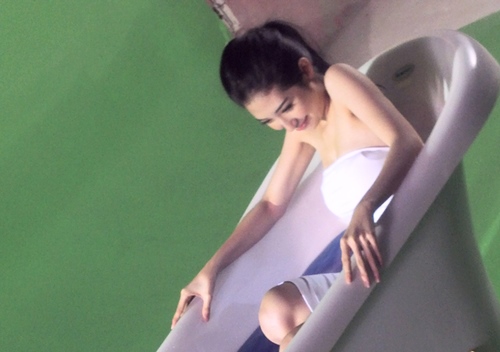 Bạn gái Ngô Kiến Huy ngày càng sexy, hở bạo - 8