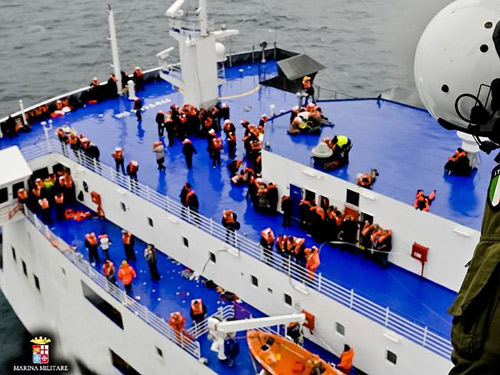 Vụ cháy phà ở Hy Lạp: Hành khách kể lại nỗi kinh hoàng - 4