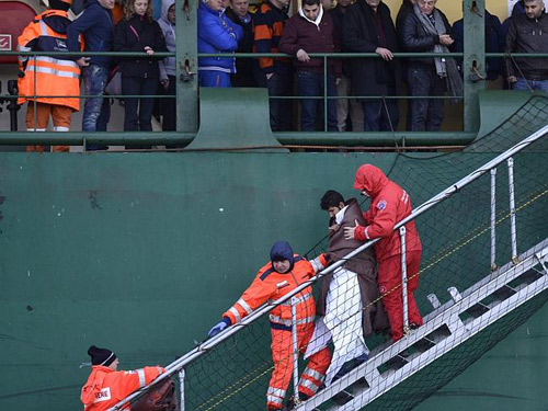 Vụ cháy phà ở Hy Lạp: Hành khách kể lại nỗi kinh hoàng - 7