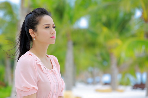 Chồng Nhật Kim Anh mặc váy cầu hôn vợ - 5