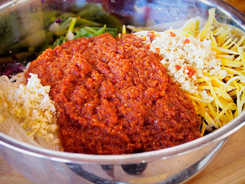 Thử làm kim chi bắp cải tím ăn nào! - 7