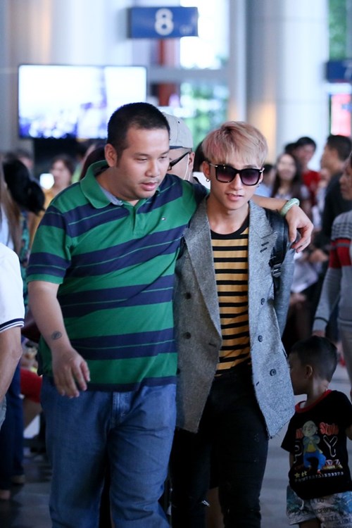 Những bộ cánh thách đố thời tiết của Sơn Tùng M-TP - 12