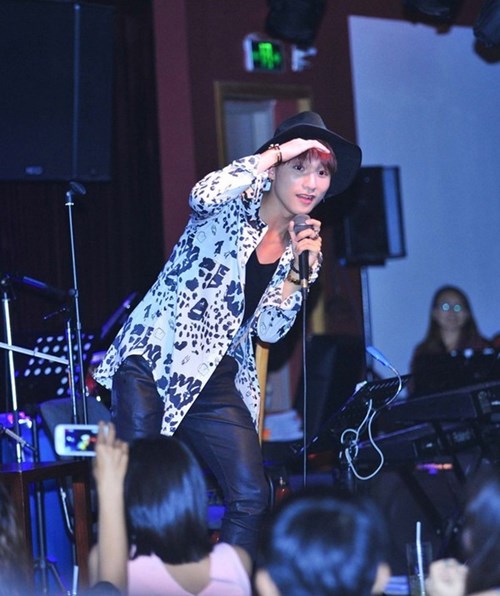 Những bộ cánh thách đố thời tiết của Sơn Tùng M-TP - 18