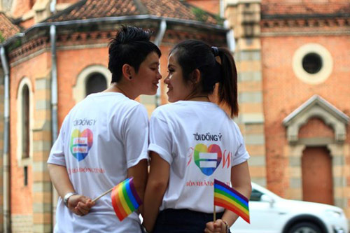 5 cặp đôi LGBT đáng chú ý nhất tại Việt Nam trong năm 2014 - 5