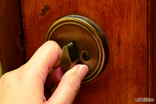 4 tuyệt chiêu chống trộm khi gia đình đi nghỉ lễ dài ngày - 2