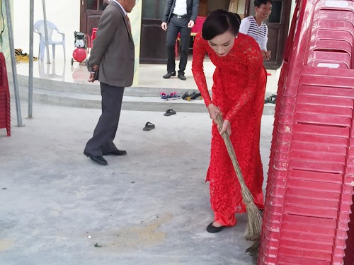 Hot: Lễ ăn hỏi giản dị của Lê Thúy và ông xã ở Quảng Bình - 5