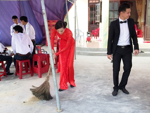 Hot: Lễ ăn hỏi giản dị của Lê Thúy và ông xã ở Quảng Bình - 6