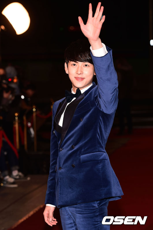 Jang Hyuk và Jang Nara giành giải Cặp đôi đẹp nhất - 16